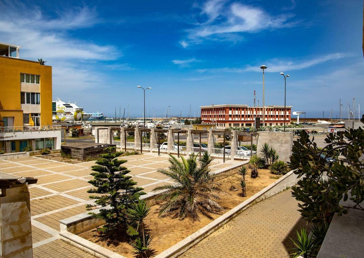 Bay View Apartment Porto Torres Eksteriør billede